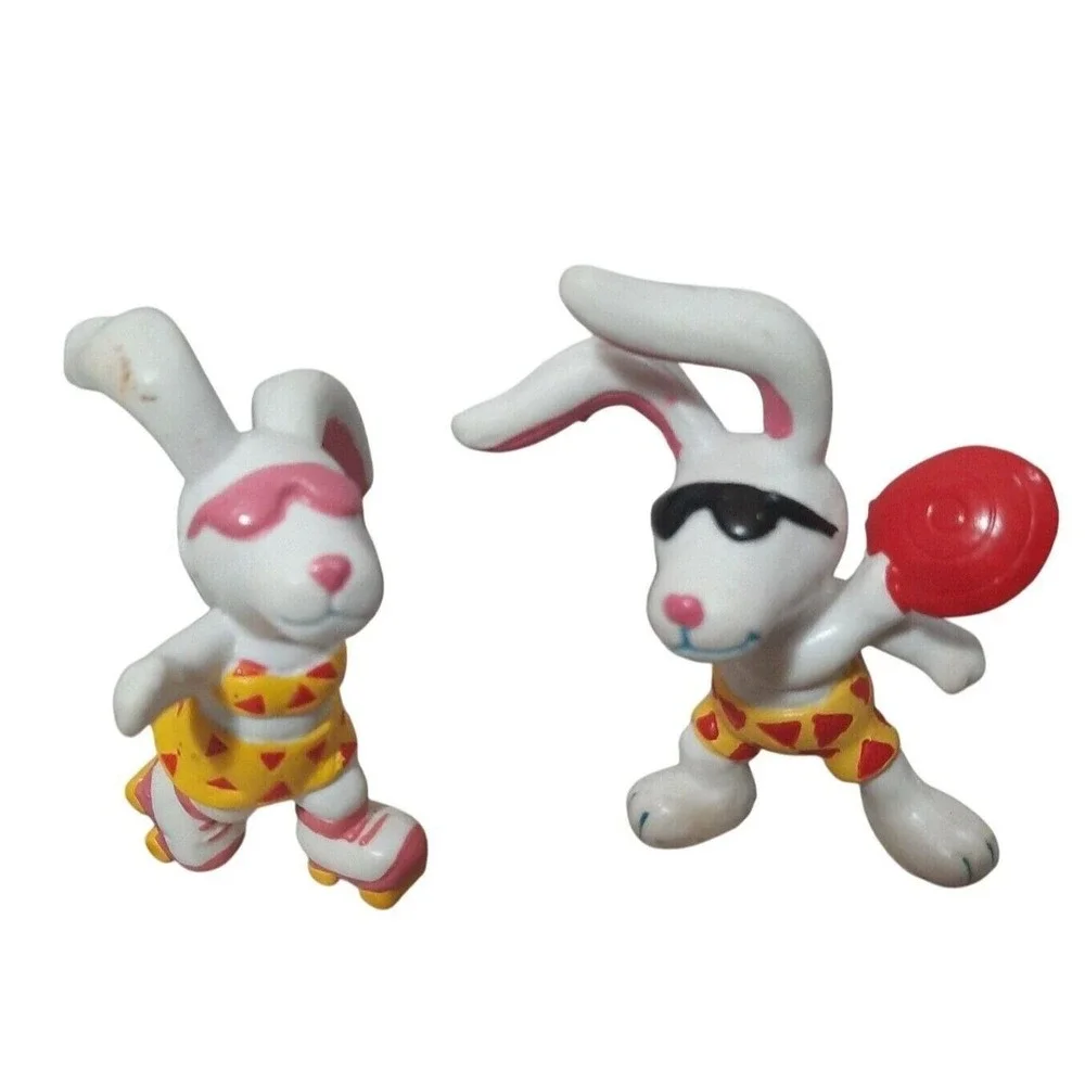 VTG 1989 Beach Bunnies PVC‎ Toy Lot of 2 Roller Skates & Frisbee Figures Retro